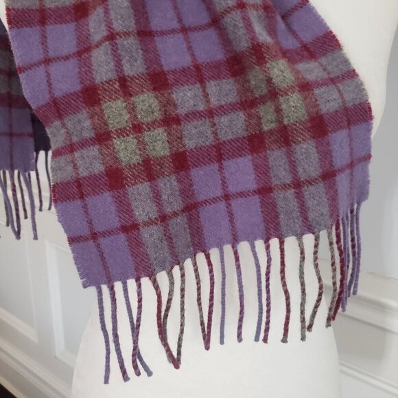 Vtg Edinburgh Scotland Old Town Weaving Co. Purple Plaid Lambswool Fringed Scarf - Picture 9 of 10